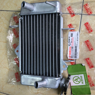 Két nước tản nhiệt Exciter 135 Yamaha