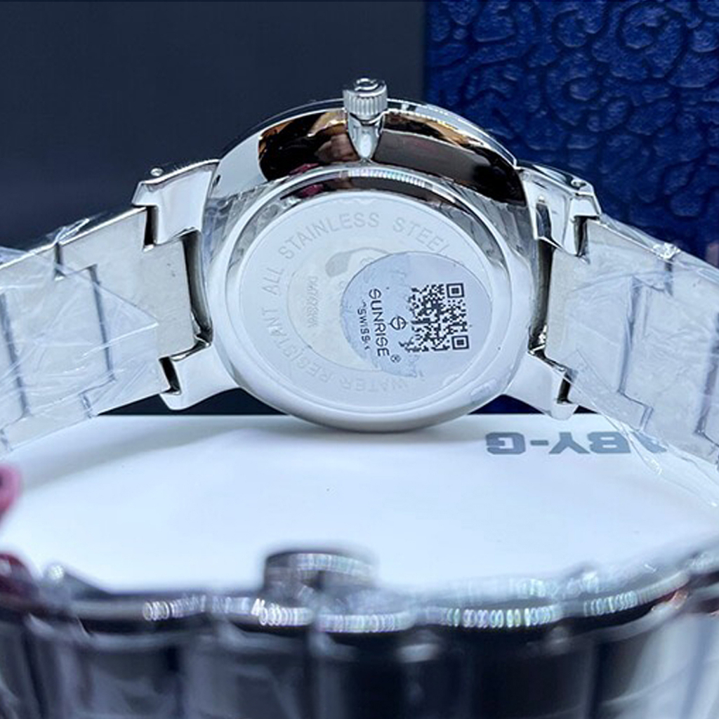 Đồng Hồ Nam Sunrise JAPAN WATCH Thiết Kế Mặt Tròn Đơn Giản Chạy 5 kim Dây Thép Không Gỉ Bạc DM747SWA