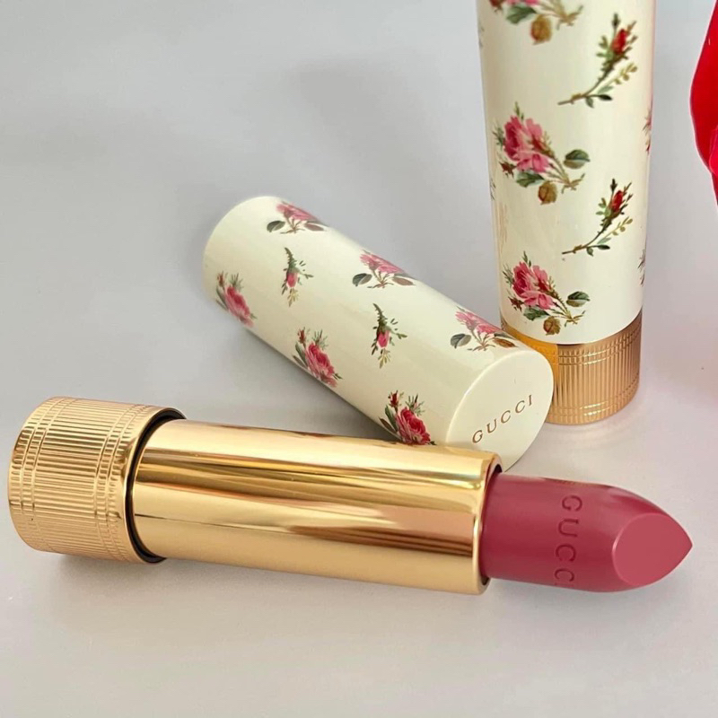 Son GUCCI ROUGE À LÈVRES MAT chất mịn lì lên chuẩn màu