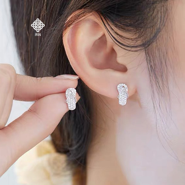 Bông tai titan hình chiếc dép, Hoa tai hình chiếc dép bằng titan không phai không rỉ sét, Trangsucmoiluatuoi.RIN