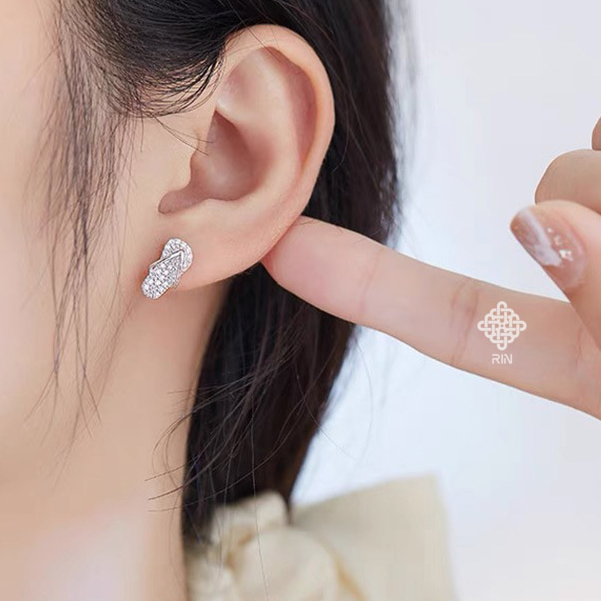 Bông tai titan hình chiếc dép, Hoa tai hình chiếc dép bằng titan không phai không rỉ sét, Trangsucmoiluatuoi.RIN