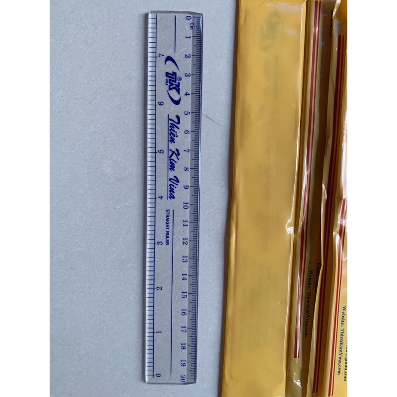 Thước Nhựa Cứng Kim Nguyên / Thiên Kim Vina 20cm