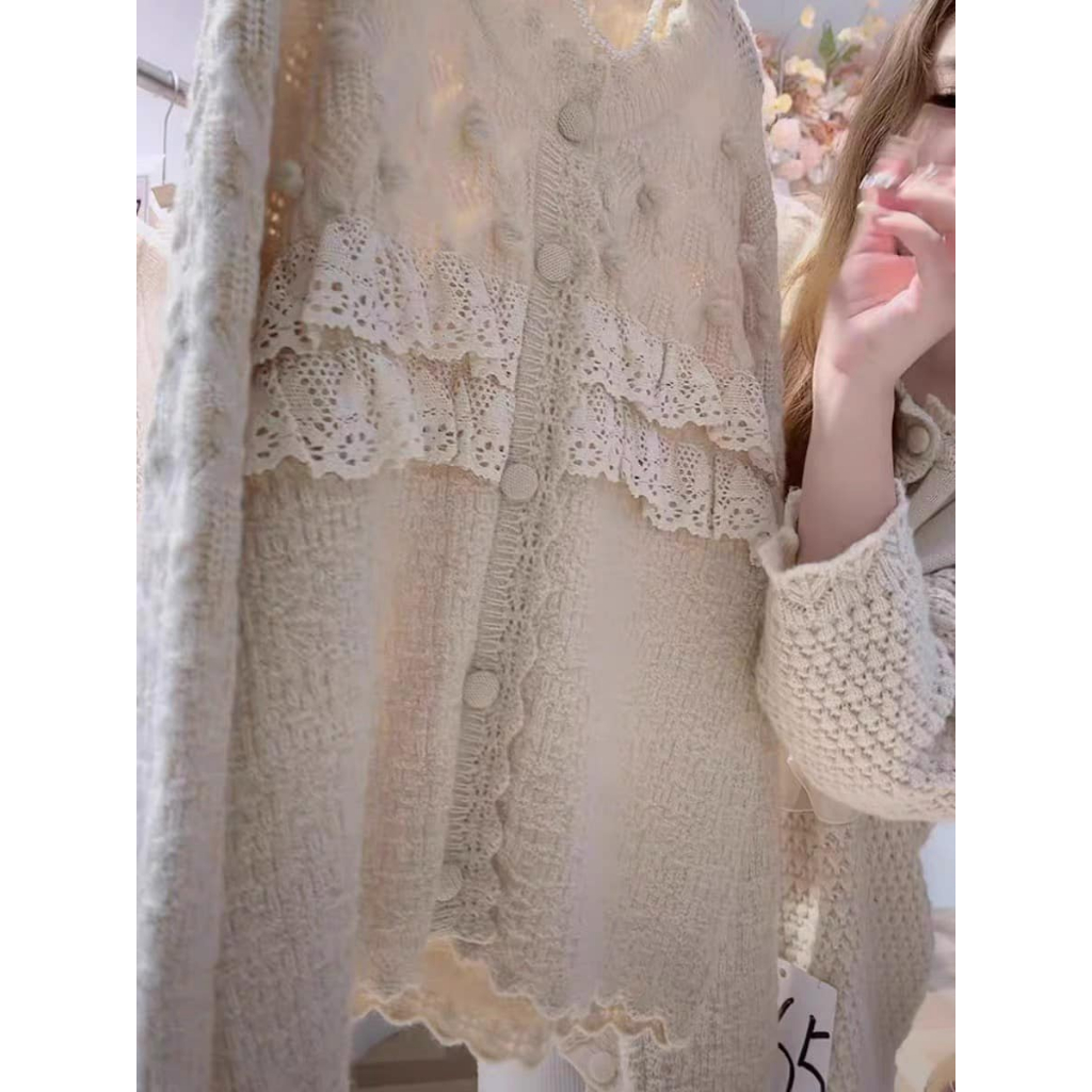 Áo khoác len be phối ren 2 tầng xinh