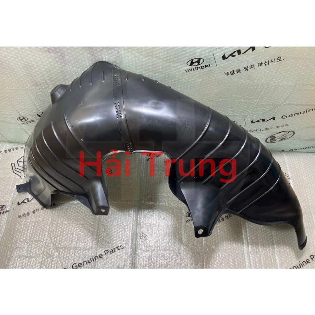 Chắn bùn lòng dè nhựa Hyundai Santafe 2019-2022 86821S1000