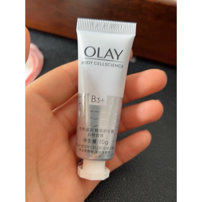 Kem tay Olay trắng da,mềm mại đôi tay