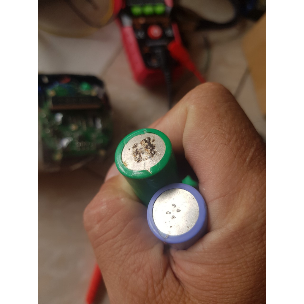 Pin qua sử dụng tháo khối Lithium 3.7v  18650