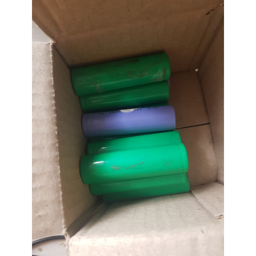 Pin qua sử dụng tháo khối Lithium 3.7v  18650