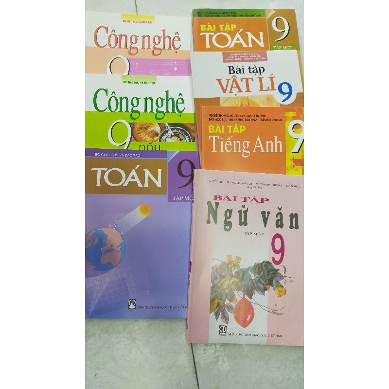 Lớp 9 Bài Tập + SGK