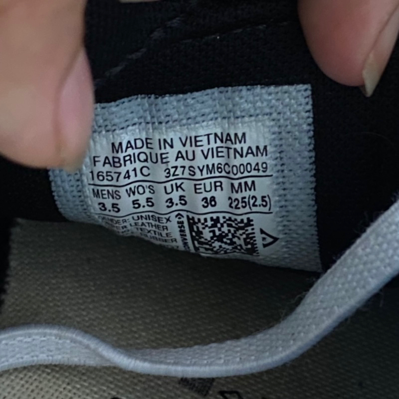 Giày chính hãng đã qua sử dụng