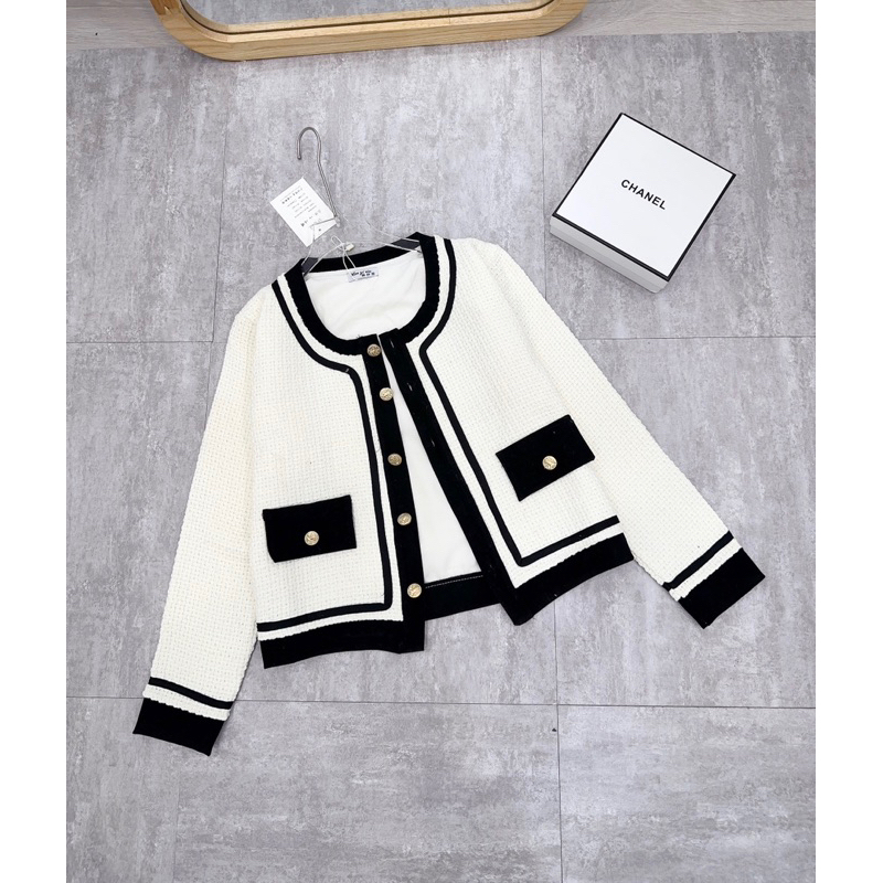 ÁO KHOÁC DẠ TRẮNG VIỀN PHỐI ĐEN