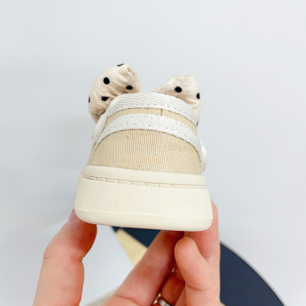 Giày tập đi quai dán tiên lợi gắn Nơ chấm bi dễ thương cho bé gái