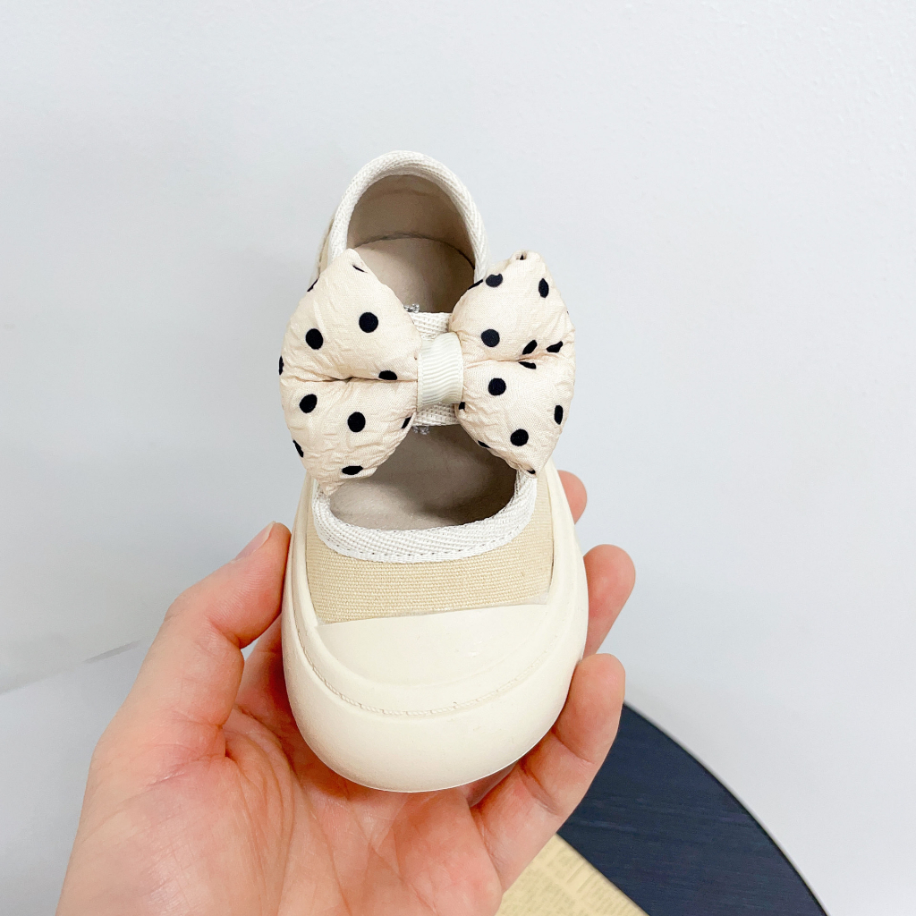 Giày tập đi quai dán tiên lợi gắn Nơ chấm bi dễ thương cho bé gái