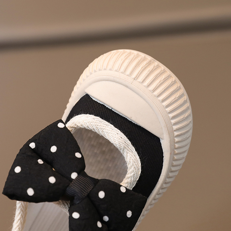 Giày tập đi quai dán tiên lợi gắn Nơ chấm bi dễ thương cho bé gái