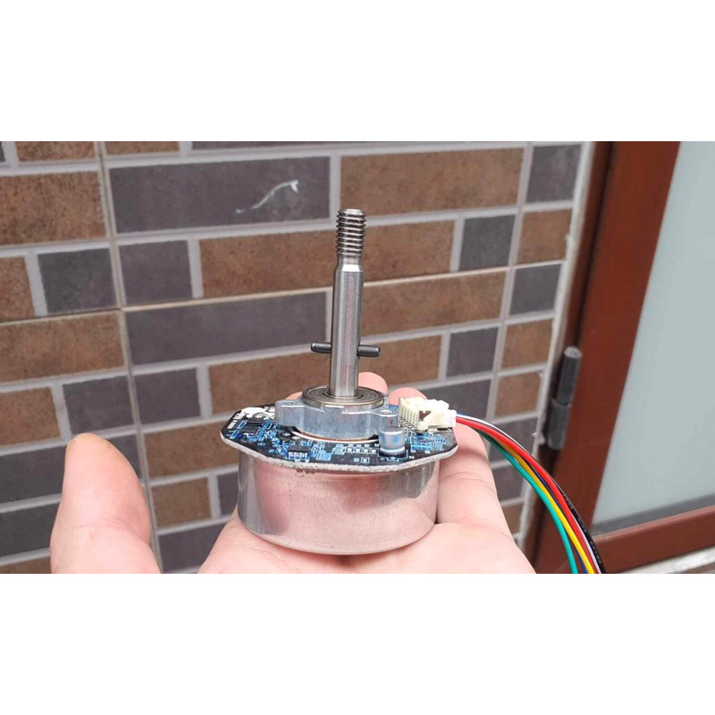 Motor BLDC - Không chổi than Nidec trục 8 chế quạt (hàng lỗi chạy chậm, thanh lý cho anh em tự nghiên cứu)