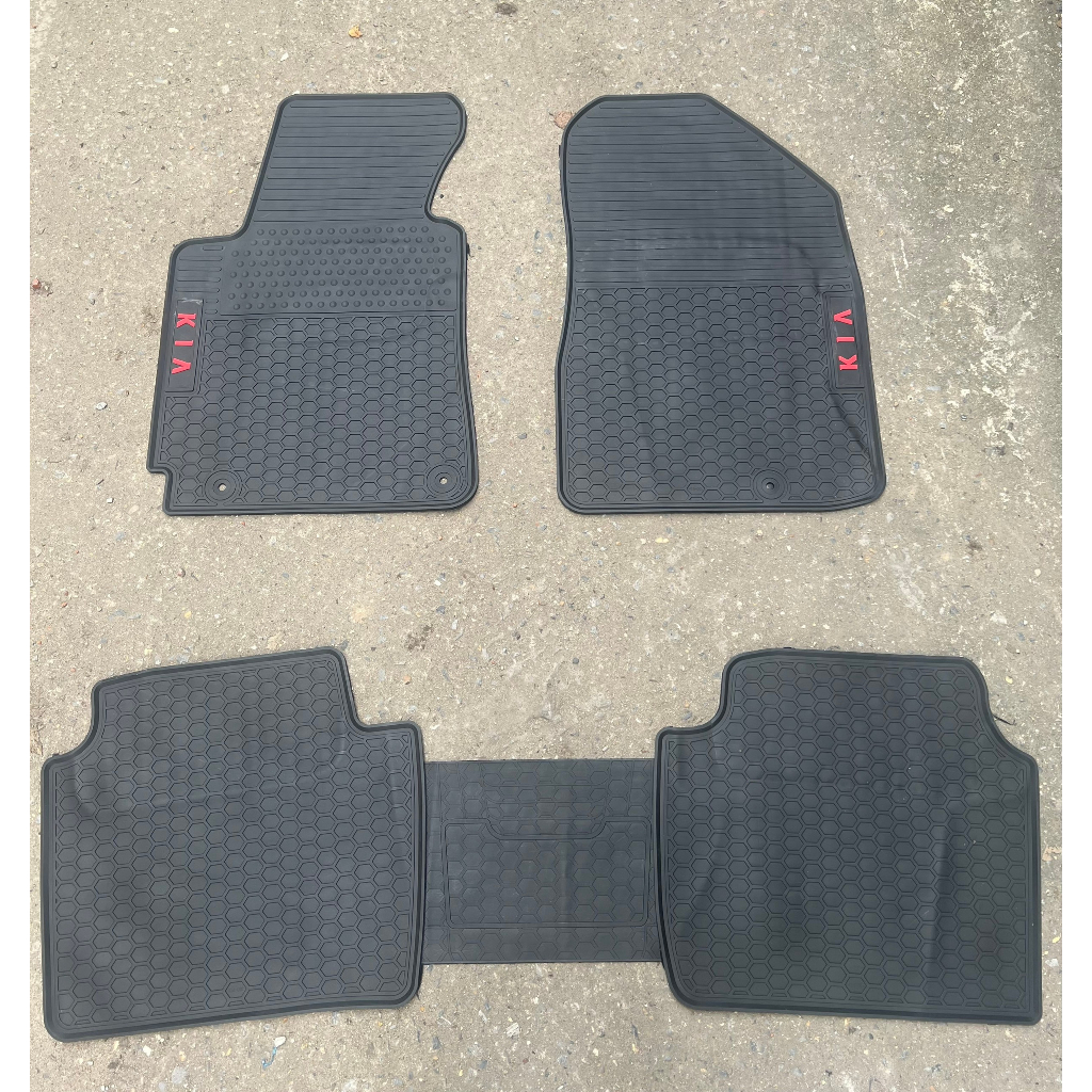 Thảm lót sàn xe Kia Rio, Kia K3, Kia Cerato 2016 2017 2018 màu đen chữ đỏ, đế có chống trượt