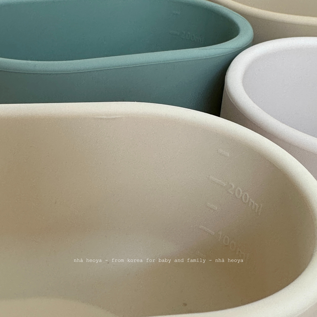 BÁT ĂN DẶM ĐẾ HÍT KÈM NẮP SILICON DONODONO