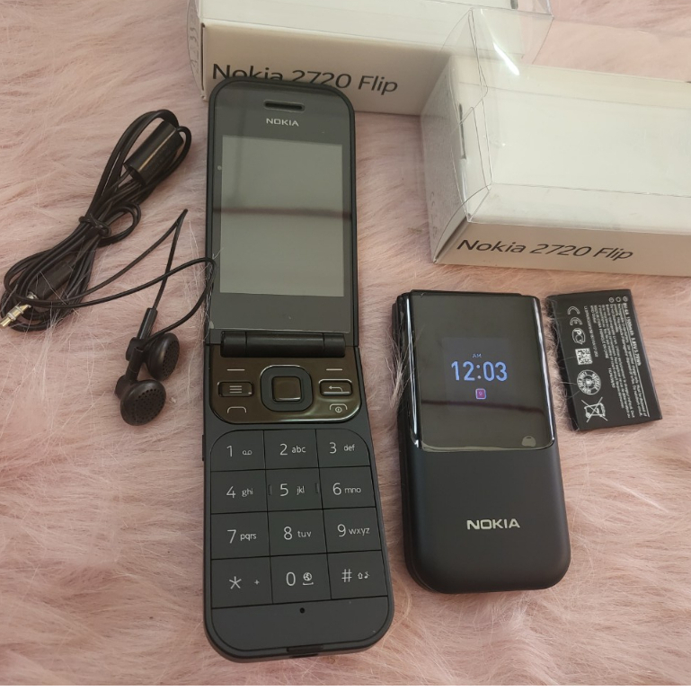 Điện thoại giá rẻ Nokia 2720 Flip sóng 4G chính hãng 2 sim.Bảo hành 1 đổi 1 trong 1 tháng..............