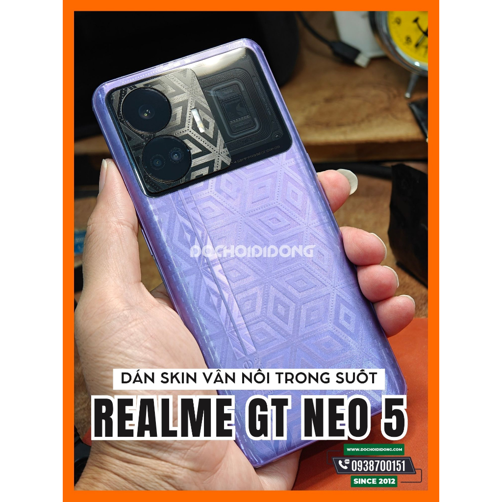 Miếng Dán Skin Vân Nổi Trong Suốt Bảo Vệ Mặt Lưng Realme GT Neo 5