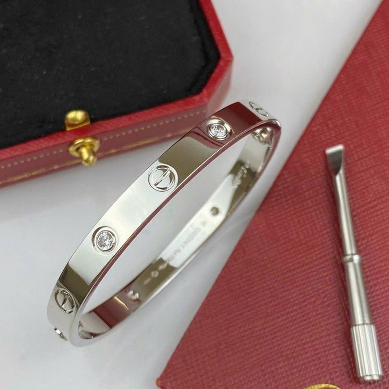 Vòng tay titan Car bảng vít