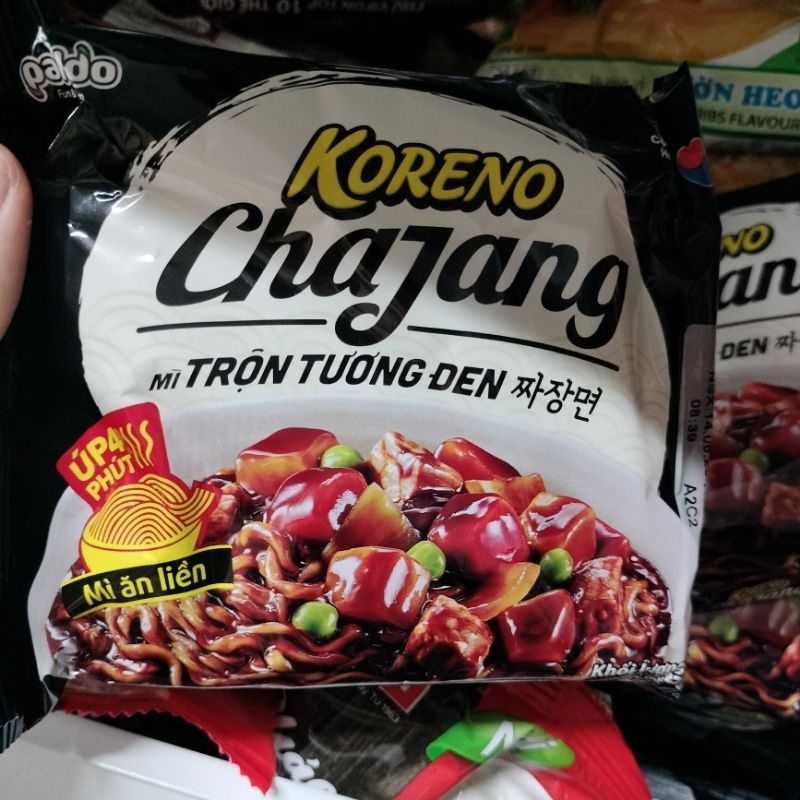 Mì trộn tương đen koreno