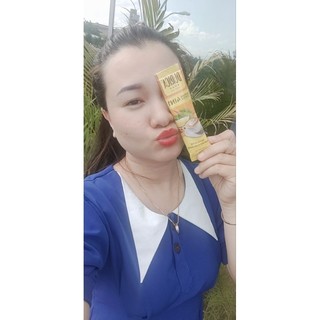 Cà phê hoà tan vị sầu riêng DURICA dạng hộp: sự kết hợp cà phê đạt tiêu chuẩn FDA với sầu riêng sấy lạnh thăng hoa.