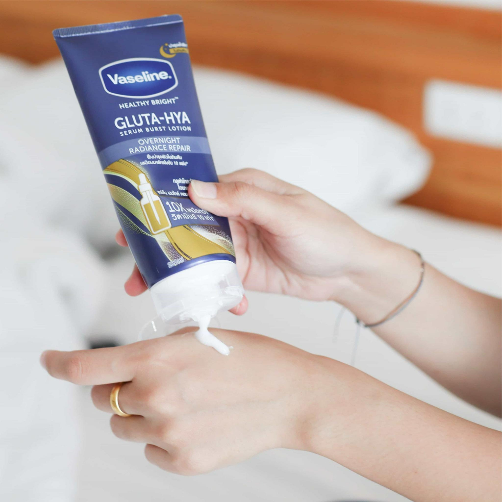 DƯỠNG THỂ TRẮNG DA VASELINE HEALTHY BRIGHT GLUTA-HYA BAN NGÀY - BAN ĐÊM
