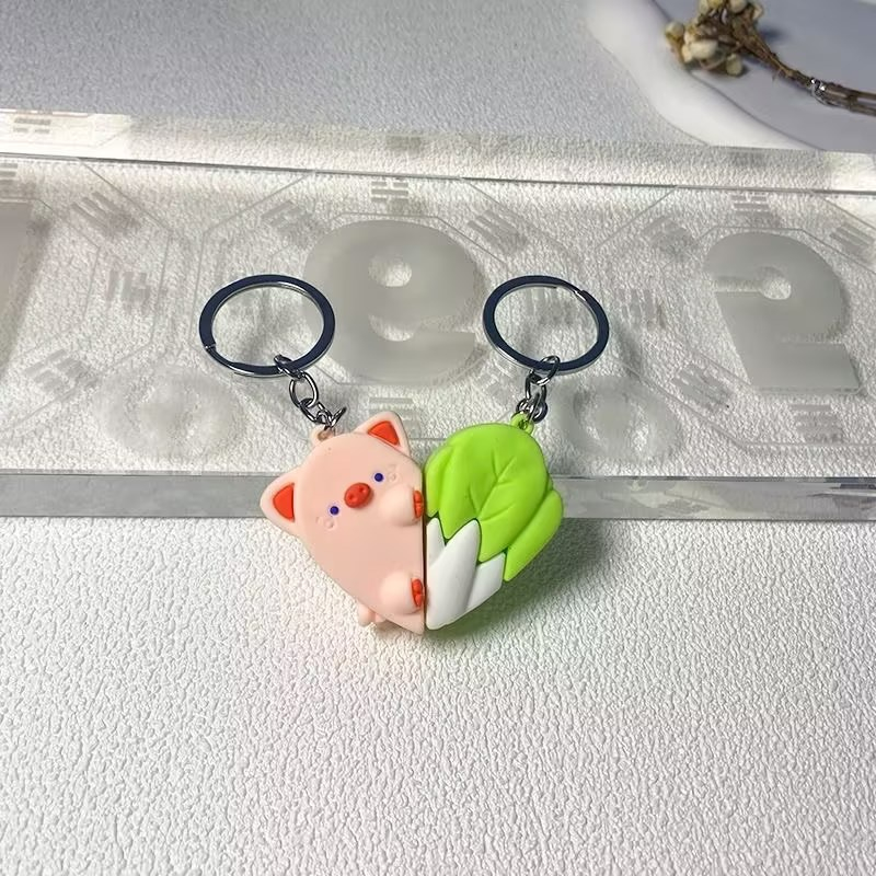 Móc khóa cặp đôi heo nam châm, tự động dính vào nhau Kratos dễ thương, quà tặng cho cặp đôi, tình yêu cute