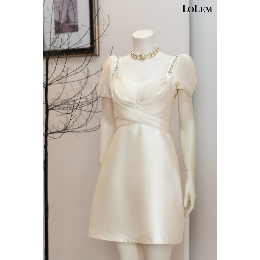 Đầm chữ A cổ vuông LOLEM DO243 phom ôm đính đá chất tafta bóng