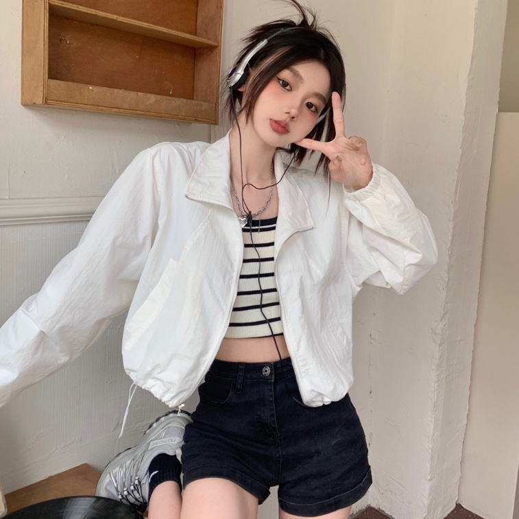 Áo khoác croptop gió dù nữ túi xỏ chất gió nhăn 2 lớp bên trong lót gió lụa thiết kế dây đai đuôi áo