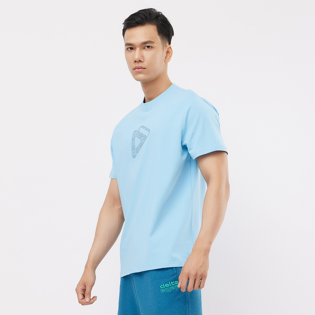 Áo Thun Nam DELTA TS246M0 In Logo Phối Họa Tiết Chất Vải Cotton Mỹ Mát, Thấm Hút Tốt Và Chống Nhăn Hiệu Quả