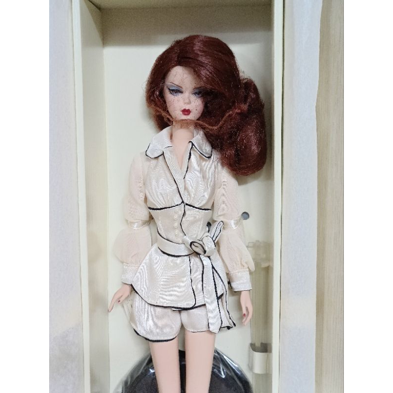 Búp bê barbie Silkstone Suit Retreat