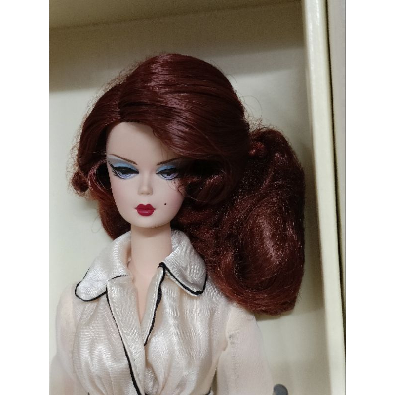 Búp bê barbie Silkstone Suit Retreat