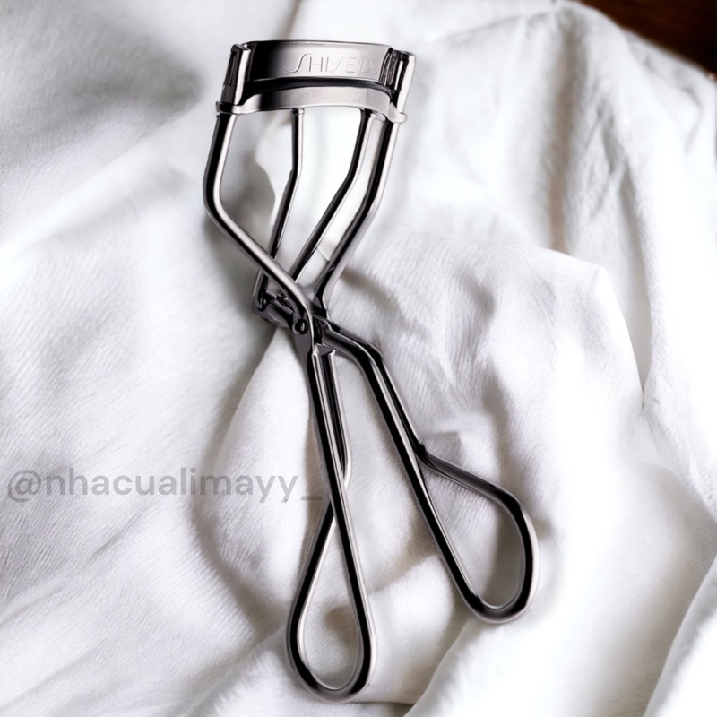 Bấm Mi Shiseido Eyelash Curler 213 + Refill Pad