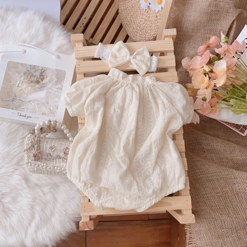 Bodysuit cộc tay thêu hoa kiểu dáng vintage siêu sang cho bé gái 3-11kg Đậu Baby Kids