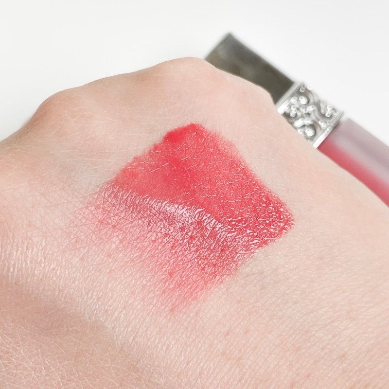 Cushion Whoo Trắng - bản bán chạy nhất của dòng phấn nước Đông Y Hoàng Cung.