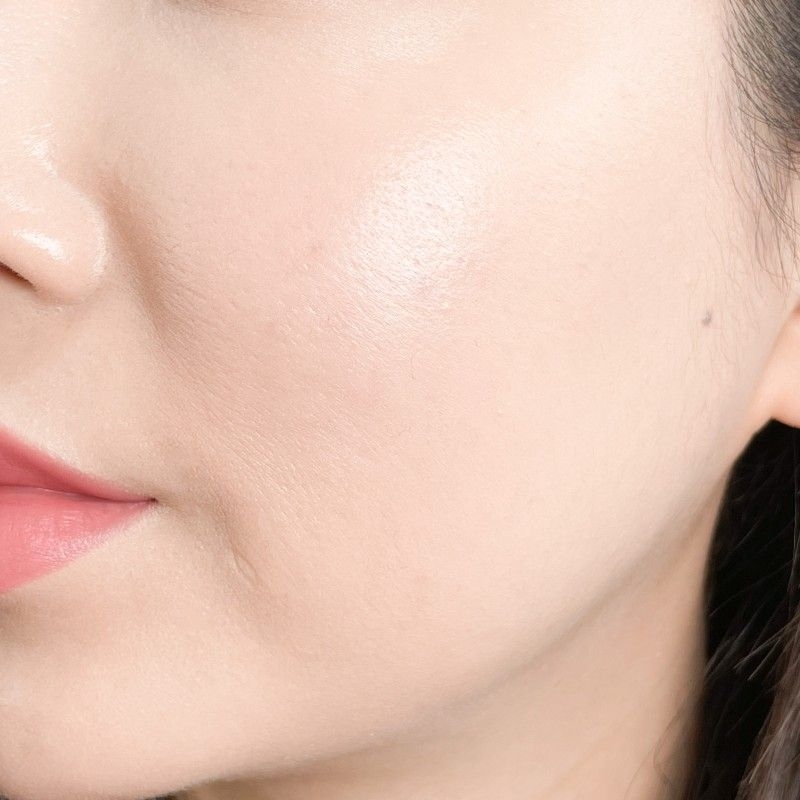 Cushion Whoo Trắng - bản bán chạy nhất của dòng phấn nước Đông Y Hoàng Cung.