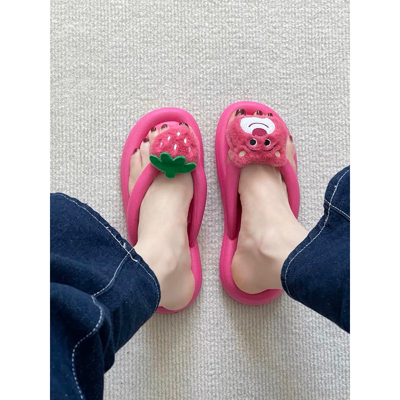 Dép kẹp gấu dâu hotrend đang làm mưa làm gió dép tông gấu dâu