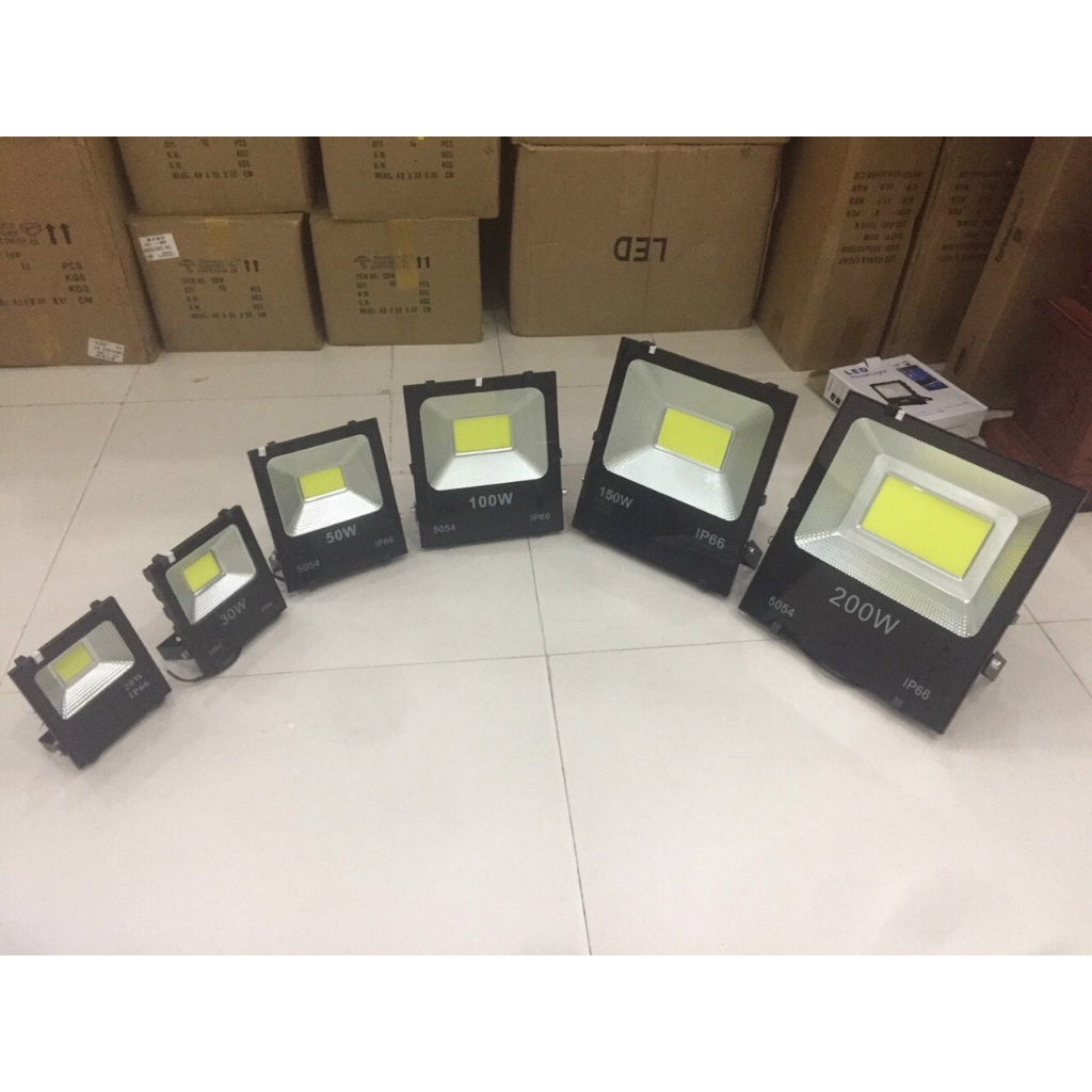 Đèn pha led ngoài trời điện 220v trống nước 30w 50w 100w 150w 200w