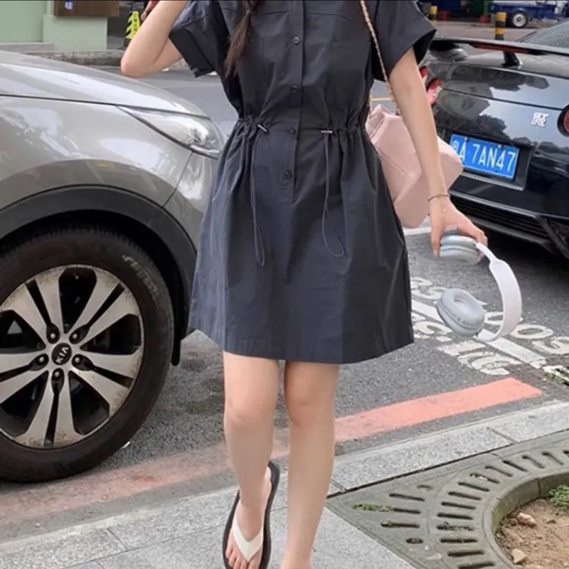 Váy sơmi kaki rút eo cổ đức dáng ngắn