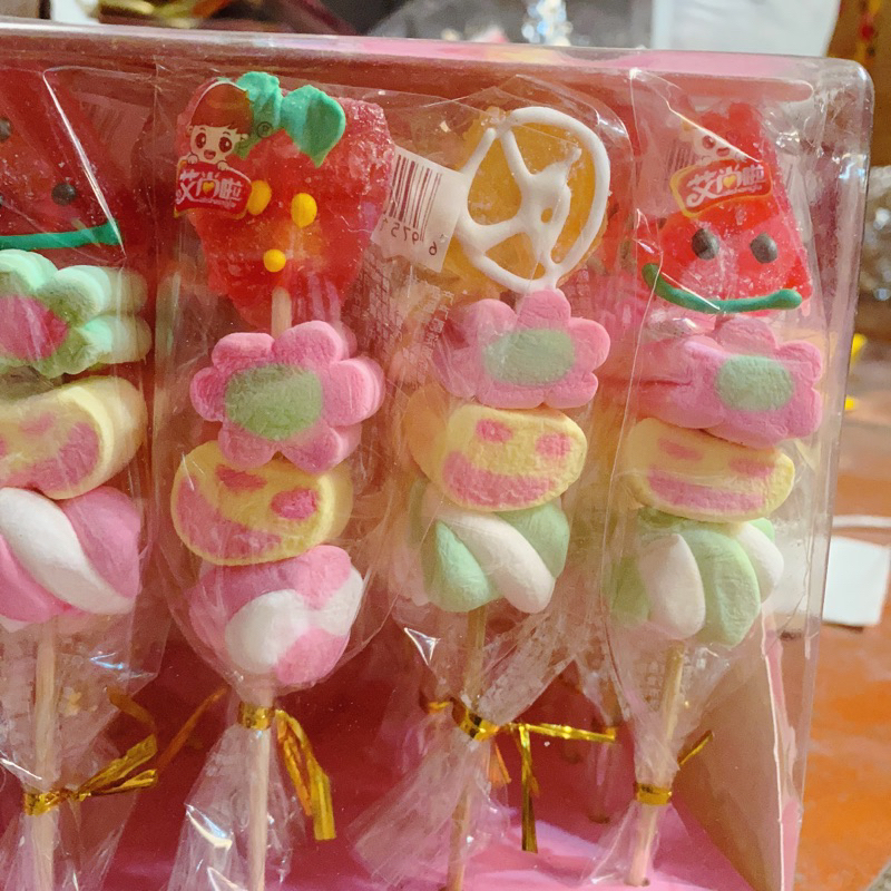 Hộp 30 cây kẹo dẻo bông xiên nhiều hình