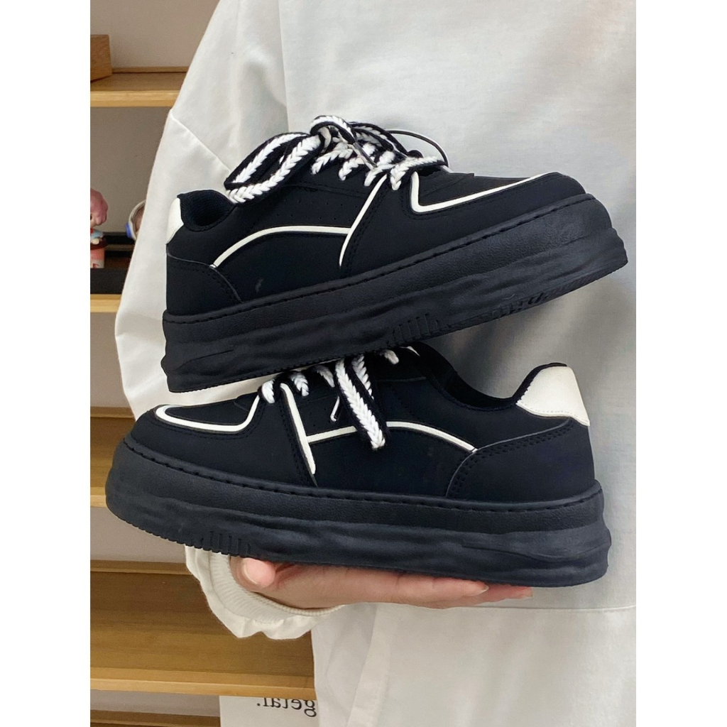 Giày thể thao nữ Ulzzang Eyty nâng độn đế cao 5cm răng cưa to mềm thoáng cá tính năng động màu đen trơn/kem