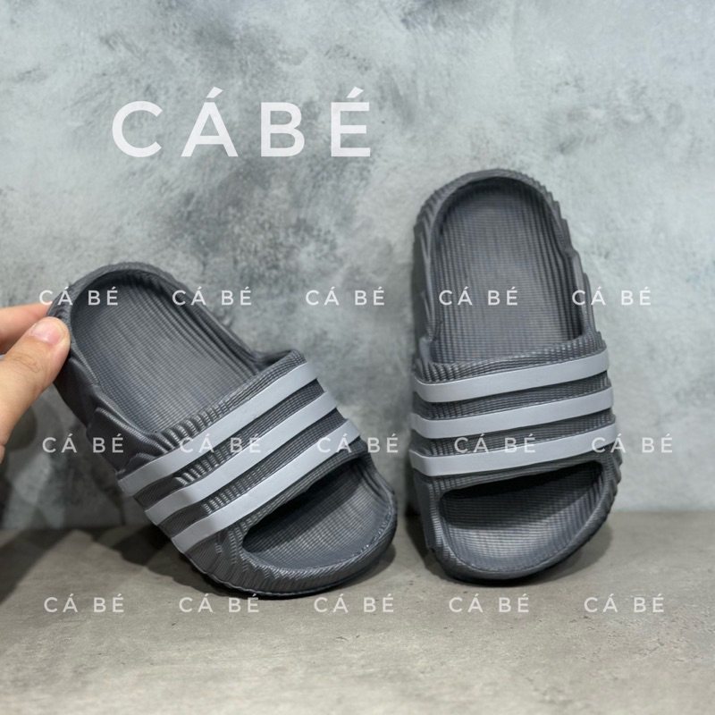 Dép Lê Siêu Nhẹ Đế Đúc Chống Trơn Quai Ngang 3 Sọc Hot Trend Cho Bé Trai sz 24-35