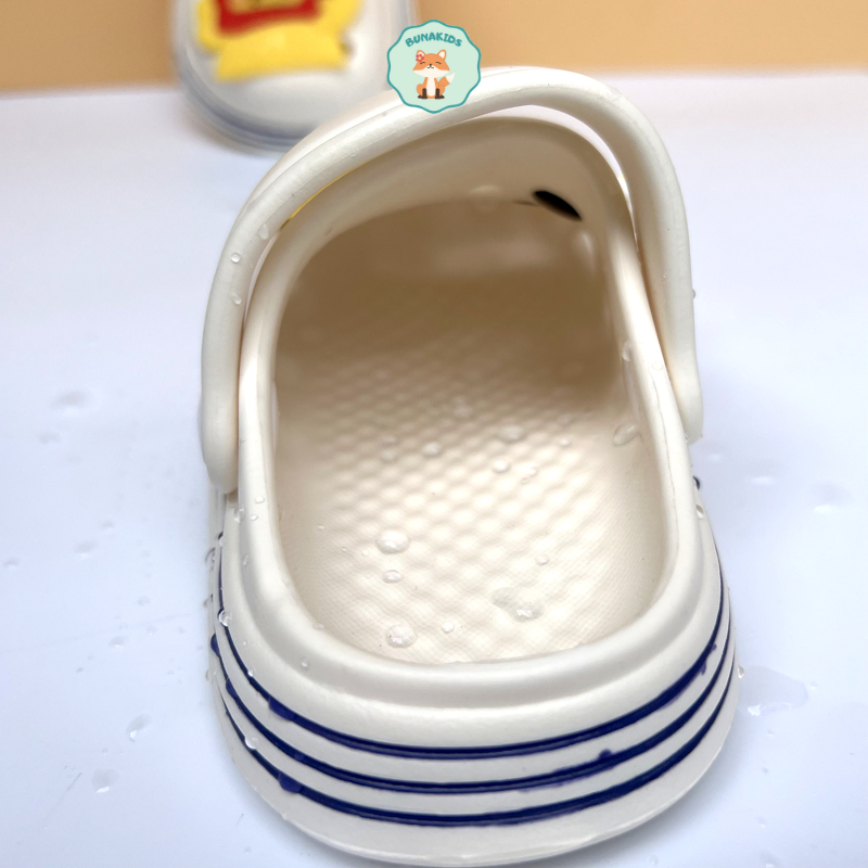 Dép cho bé, sục bé trai, dép bé gái nhựa EVA siêu nhẹ chống trơn trượt dép gấu Pooh siêu yêu Bunakids D15