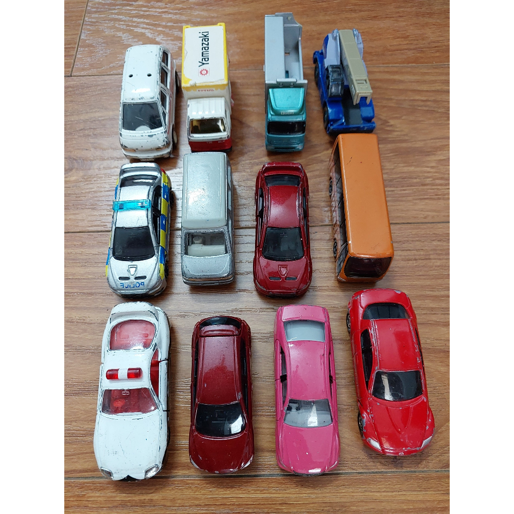 Xe mô hình Tomica cũ - 30K