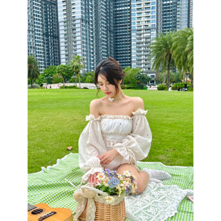  Áo tay phồng hoa nhí thêu màu trắng kem - Sassysis 