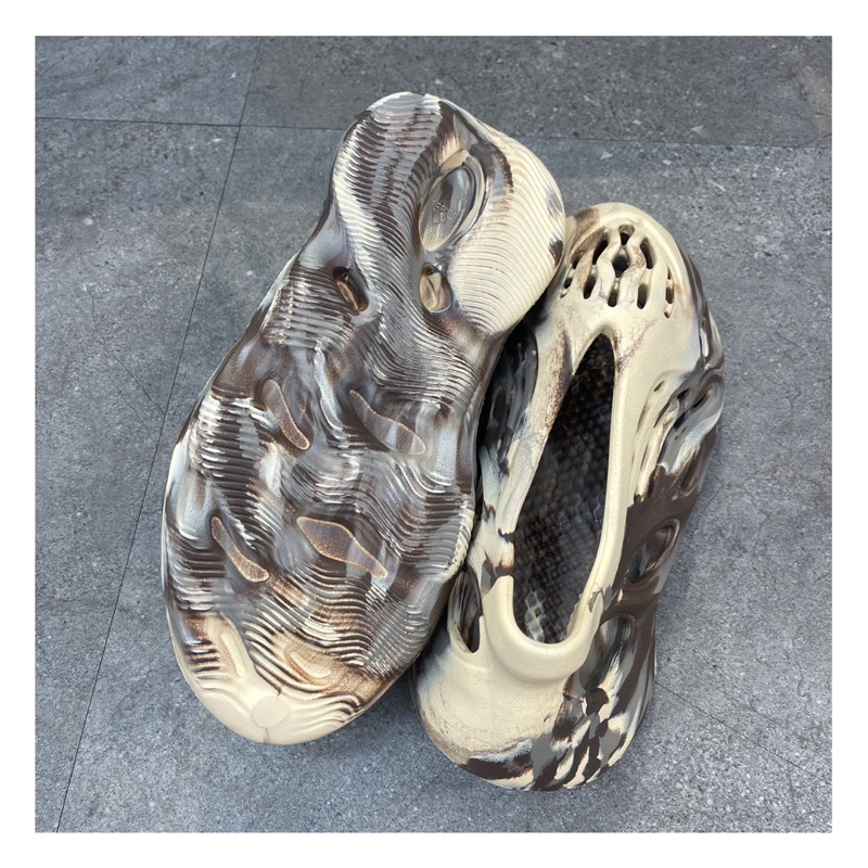 GIÀY YEEZY FOAM RUNNER ‘MX CREAM CLAY’ Code: GX8774