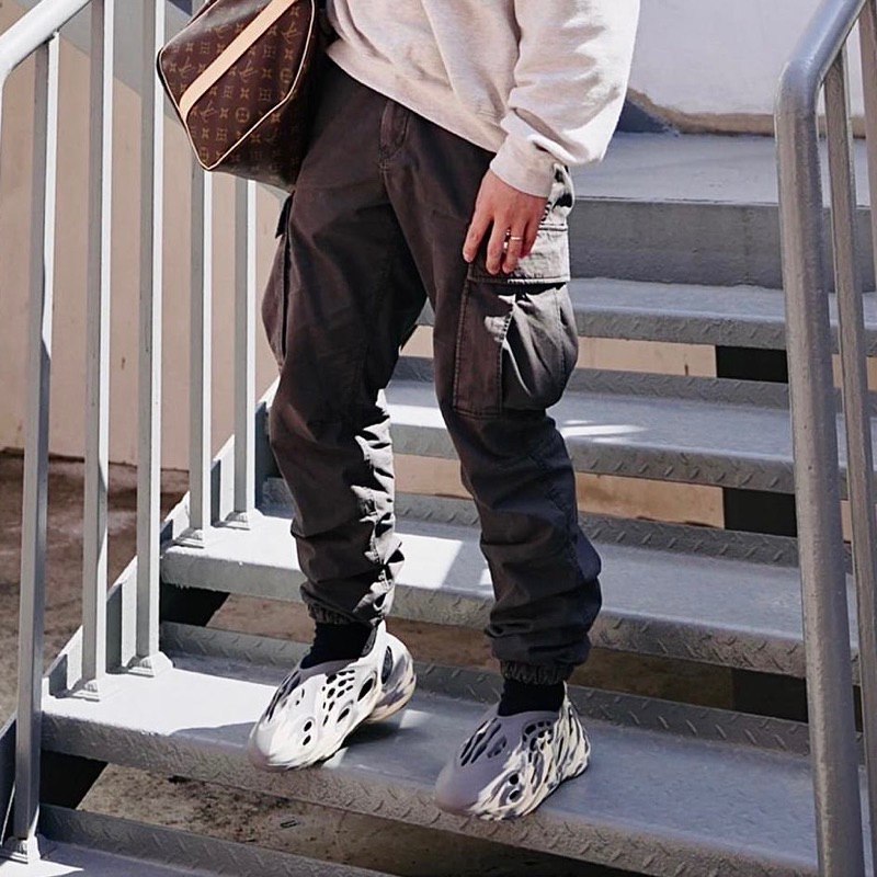 GIÀY YEEZY FOAM RUNNER ‘MXT MOON GREY’ Code: GV7904