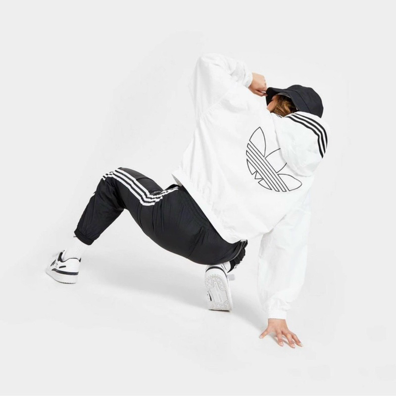 Áo khoác dù adidas lót lưới có nón