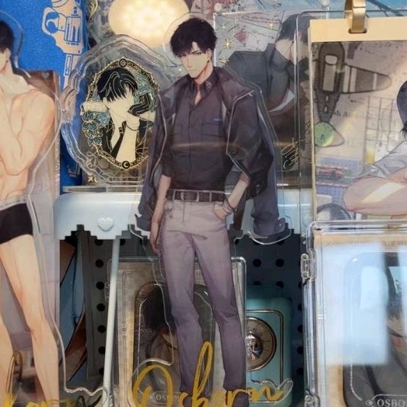 Standee sưu tầm game Quang Dữ Dạ Chi Luyến