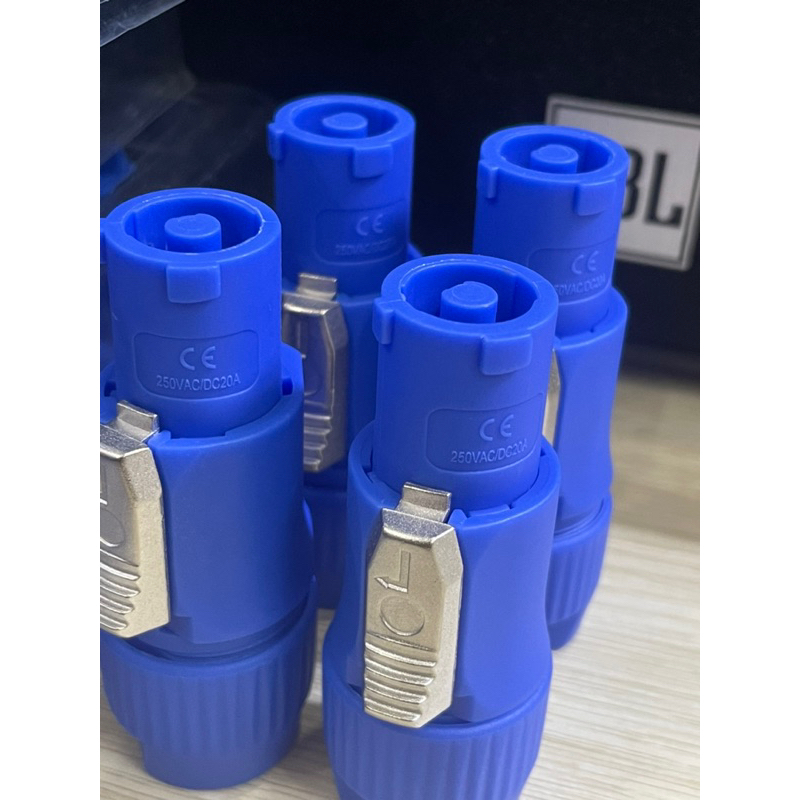 Jack nguồn đèn beam 3 pin 250V/20A loại tốt